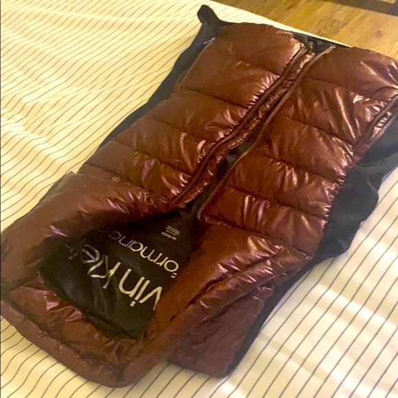 Beautiful Calvin Klein performance XS Wine - Picture 3 of 4